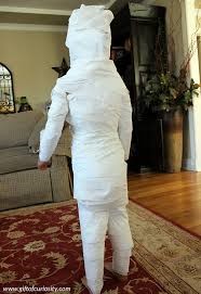 4. Mummy Wrap 5 Minute Team Building