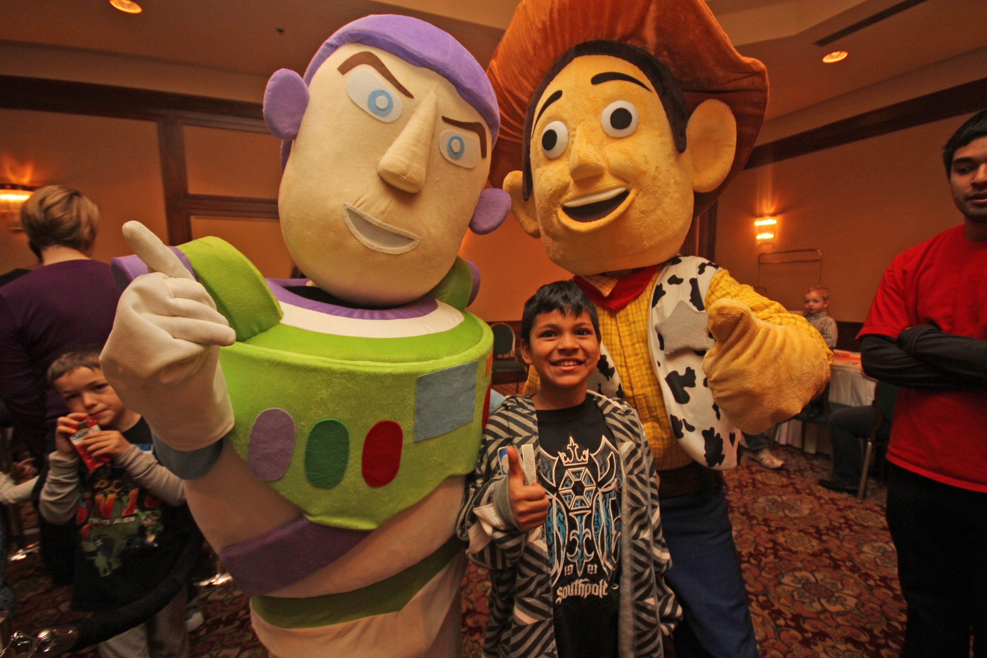 Movie Theme Shopping Mall Activity